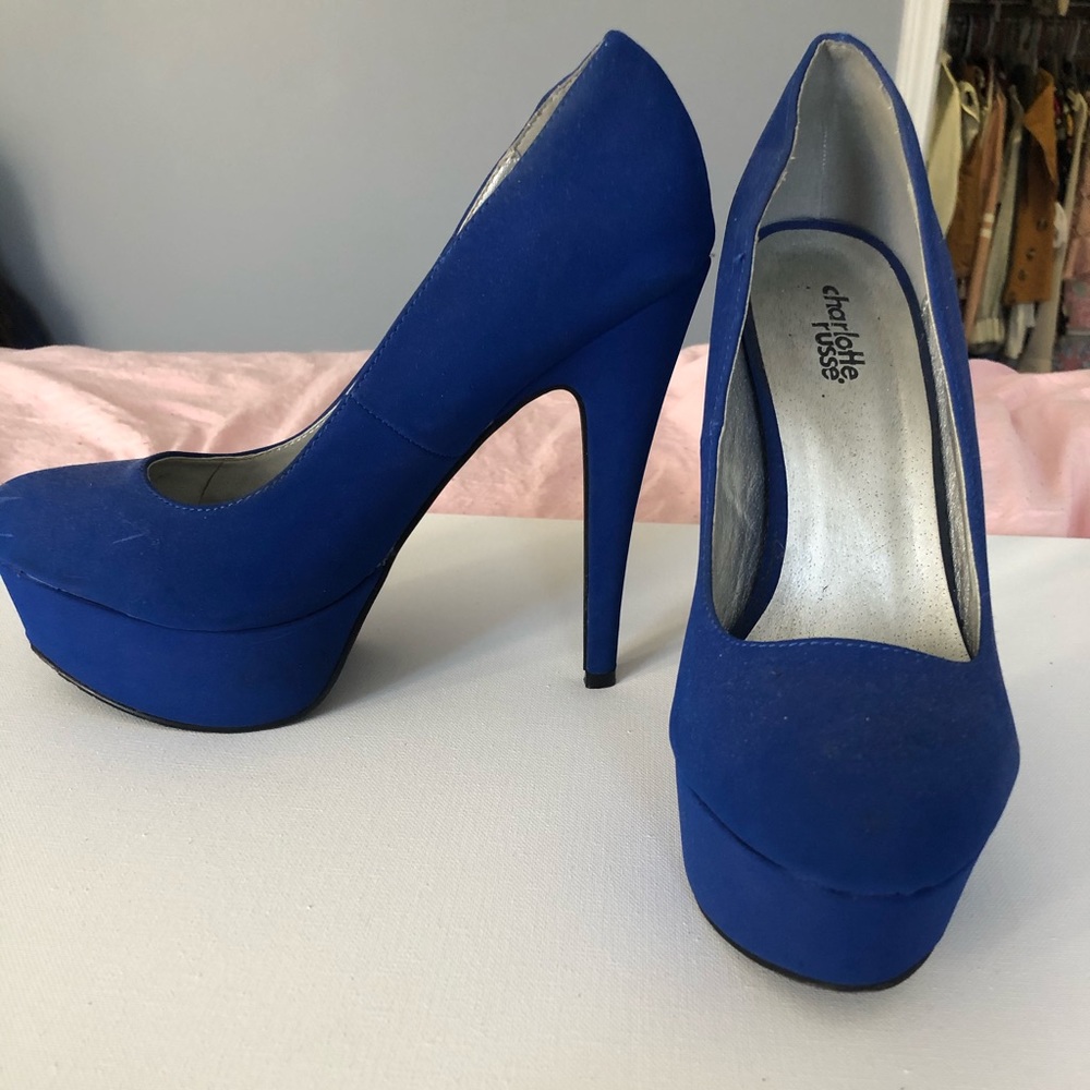 Royal blue high heel pumps